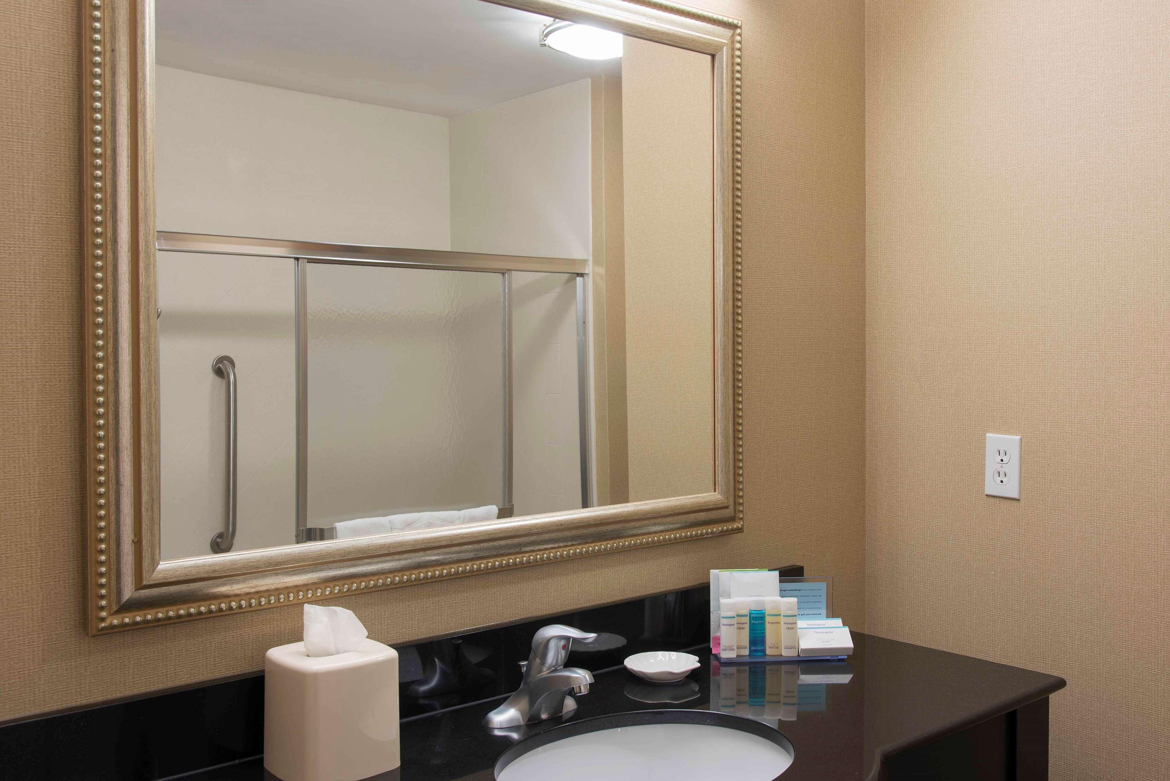 Hampton Inn & Suites Danville Buitenkant foto