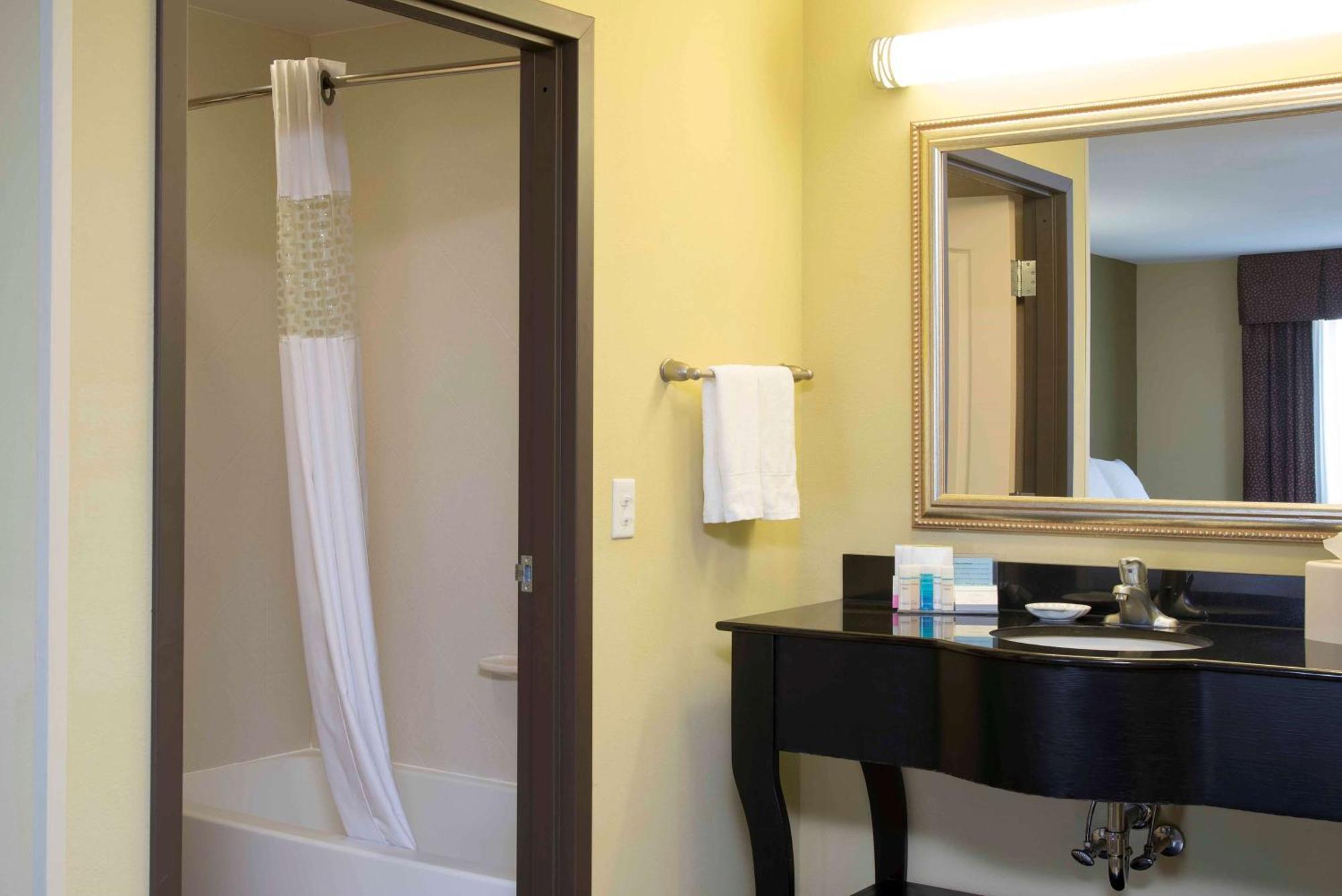 Hampton Inn & Suites Danville Buitenkant foto