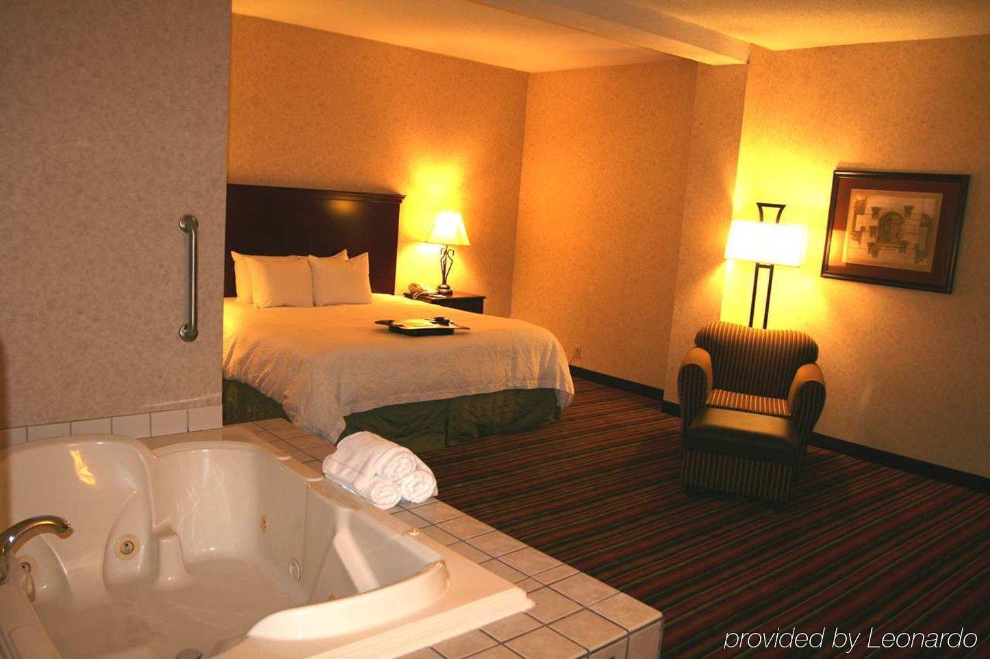 Hampton Inn & Suites Danville Buitenkant foto